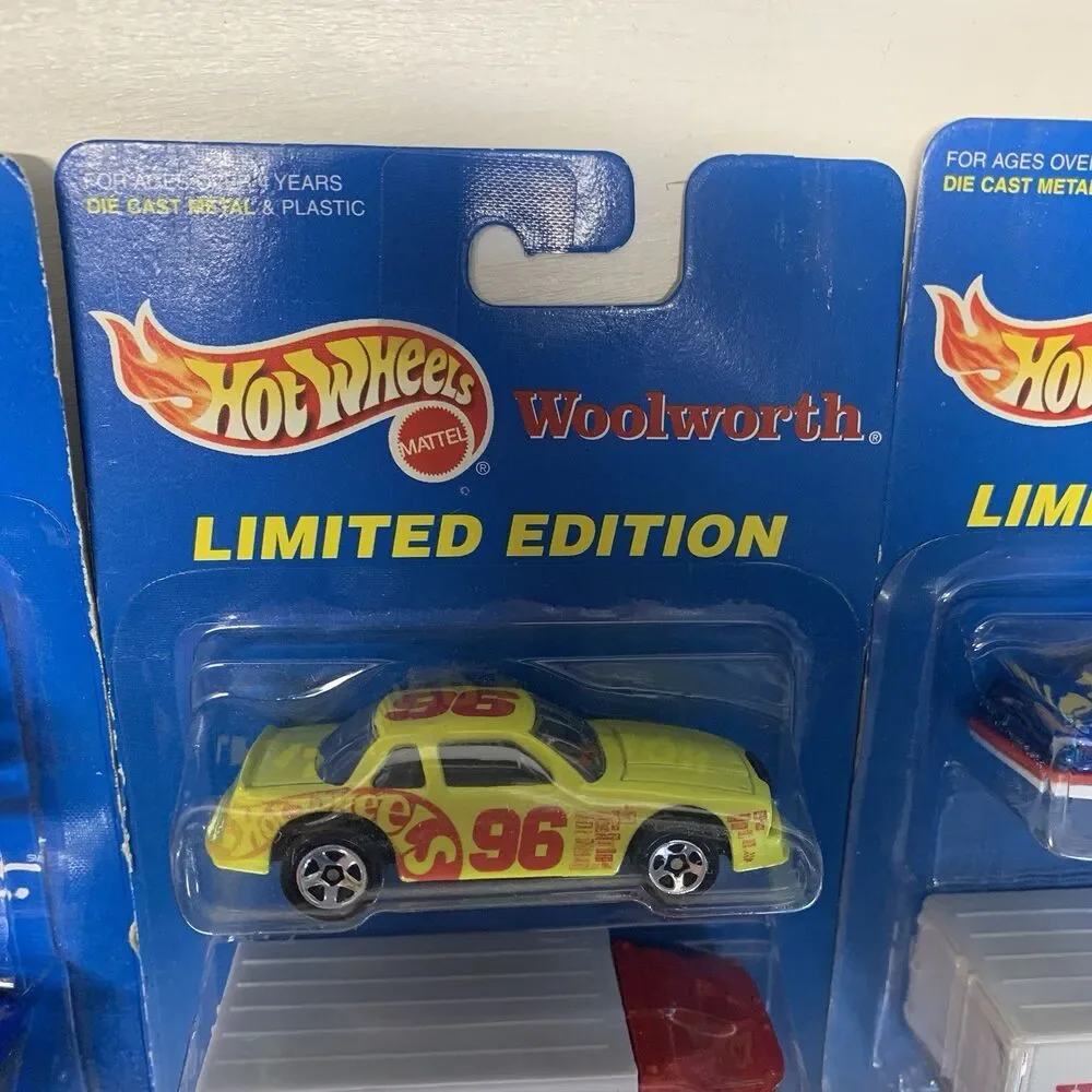 Hot Wheels Vintage 2-pack 90 year anniversary Ride Aid, Woolworth, Lucky Zender